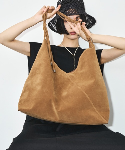 LE VERNIS（ル・ベルニ）の「LE VERNIS(ル・ベルニ) 《A4サイズ対応》Knot handle bag（トートバッグ・レディース・カーキ/ブラウン/ダークブラウン・FREE）」の4枚目の写真