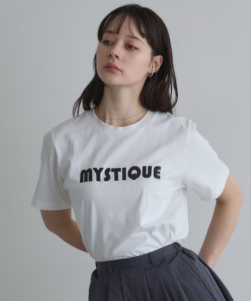&. NOSTALGIA(アンドドットノスタルジア)の「【ZOZO限定】ロゴTシャツ(Tシャツ/カットソー・レディース・オフホワイト/ブラック・M)」の2枚目の写真