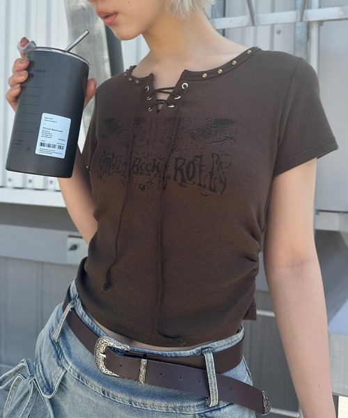 SpRay（スプレイ）の「テレコイーグルスタッズTシャツ（Tシャツ/カットソー・レディース・アイボリー/ブラック/ライトベージュ/カーキ/ホワイト/ブラウン・FREE/LARGE）」の4枚目の写真