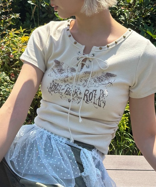 SpRay（スプレイ）の「テレコイーグルスタッズTシャツ（Tシャツ/カットソー・レディース・アイボリー/ブラック/ライトベージュ/カーキ/ホワイト/ブラウン・FREE/LARGE）」の2枚目の写真