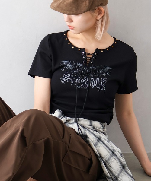 SpRay（スプレイ）の「テレコイーグルスタッズTシャツ（Tシャツ/カットソー・レディース・アイボリー/ブラック/ライトベージュ/カーキ/ホワイト/ブラウン・FREE/LARGE）」の3枚目の写真