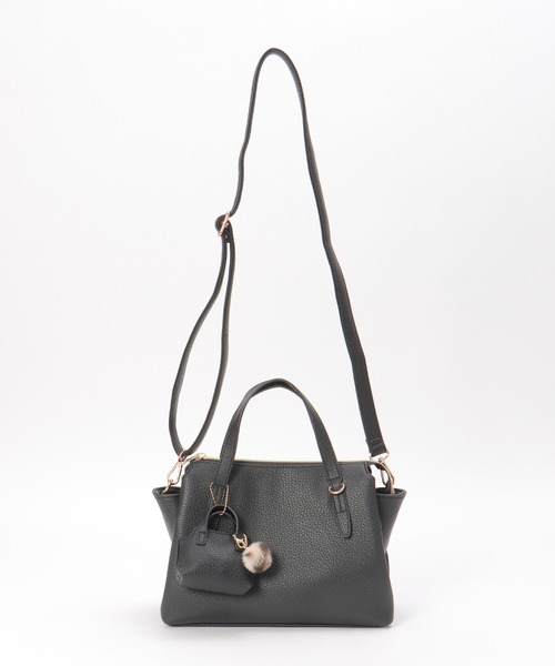 ikka（イッカ）の「【雑誌InRed1月・2月合併号掲載】合皮2WAYオヤコミニボストン（ボストンバッグ・レディース・ブラック/オレンジ/ダークベージュ・FREE）」の4枚目の写真