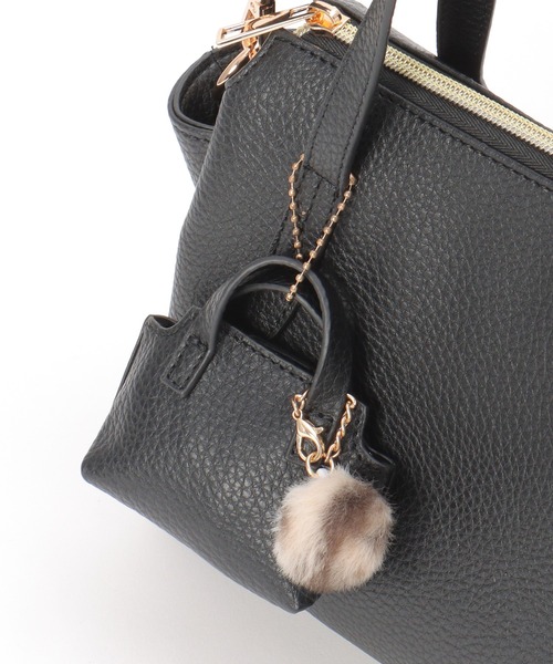 ikka（イッカ）の「【雑誌InRed1月・2月合併号掲載】合皮2WAYオヤコミニボストン（ボストンバッグ・レディース・ブラック/オレンジ/ダークベージュ・FREE）」の13枚目の写真