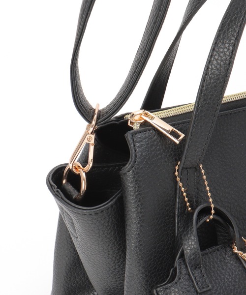 ikka（イッカ）の「【雑誌InRed1月・2月合併号掲載】合皮2WAYオヤコミニボストン（ボストンバッグ・レディース・ブラック/オレンジ/ダークベージュ・FREE）」の12枚目の写真