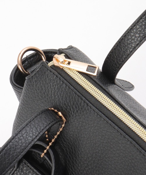 ikka（イッカ）の「【雑誌InRed1月・2月合併号掲載】合皮2WAYオヤコミニボストン（ボストンバッグ・レディース・ブラック/オレンジ/ダークベージュ・FREE）」の14枚目の写真