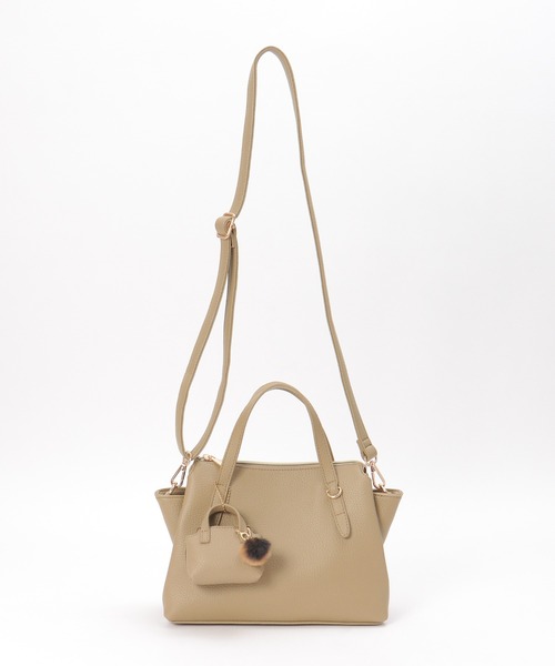 ikka（イッカ）の「【雑誌InRed1月・2月合併号掲載】合皮2WAYオヤコミニボストン（ボストンバッグ・レディース・ブラック/オレンジ/ダークベージュ・FREE）」の17枚目の写真