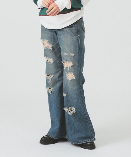 Ray BEAMS（レイビームス）の「【別注】Lee / RIPPED JEANS（デニムパンツ・レディース・ライトブルー・X-SMALL/SMALL/MEDIUM）」の2枚目の写真