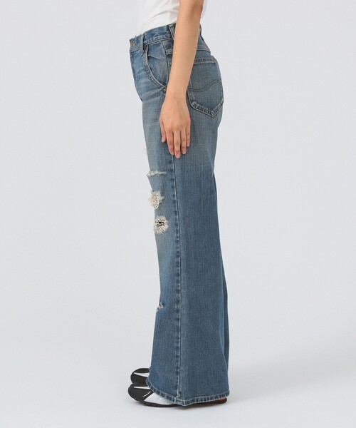 Ray BEAMS（レイビームス）の「【別注】Lee / RIPPED JEANS（デニムパンツ・レディース・ライトブルー・X-SMALL/SMALL/MEDIUM）」の4枚目の写真
