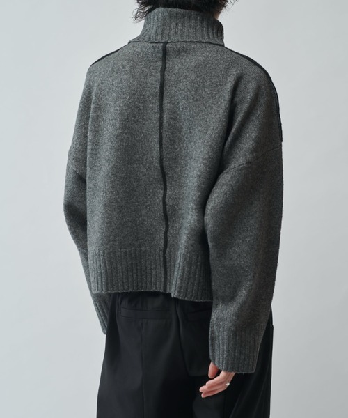 Lui's（ルイス）の「【Neucon/ニューコン】クロップドショートオーバーサイズタートルネックニット（ニット/セーター・メンズ・グレー/サックスブルー/ブラック・2/1）」の14枚目の写真