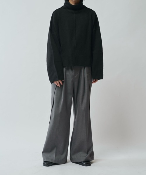 Lui's（ルイス）の「【Neucon/ニューコン】クロップドショートオーバーサイズタートルネックニット（ニット/セーター・メンズ・グレー/サックスブルー/ブラック・2/1）」の9枚目の写真