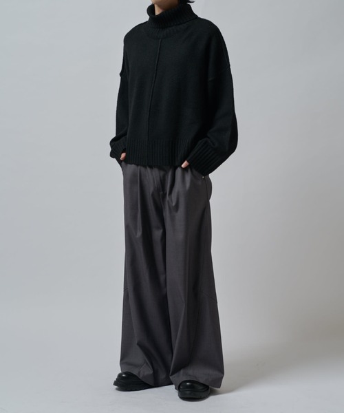 Neucon/ニューコン】クロップドショートオーバーサイズタートルネック