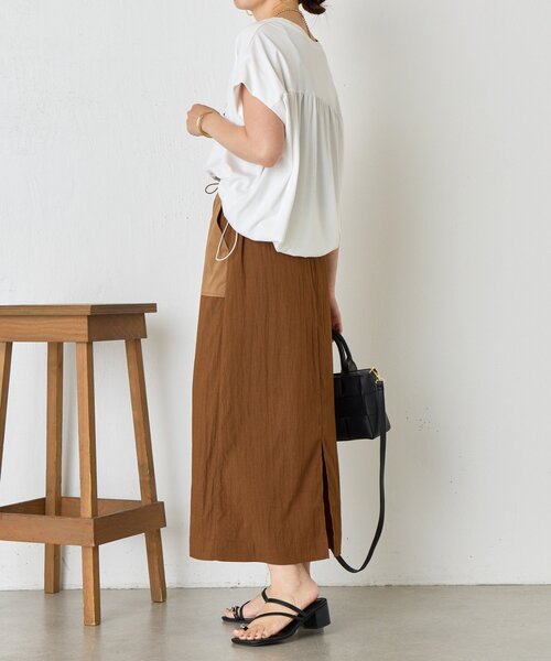 Jena espace merveilleux(ジェナ エスパスメルヴェイユ)の「異素材ドロストIラインスカート(スカート・レディース・ブラック/ブラウン/ベージュ・FREE)」の17枚目の写真