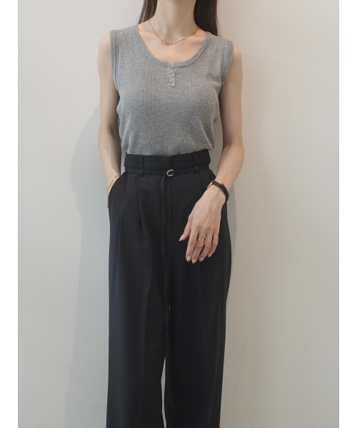 amel（エイメル）の「【RE ARRIVAL】ボタンネックリブタンクトップ / グレー（Tシャツ/カットソー・レディース・グレー・FREE）」の9枚目の写真