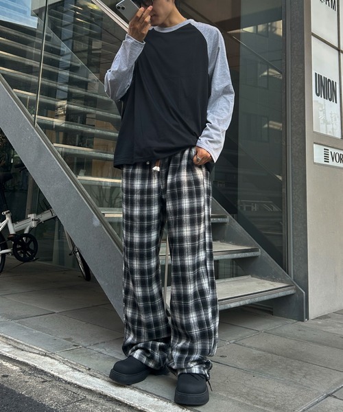link lot（リンクロット）の「シンプルデザインラグランスリーブロンT（Tシャツ/カットソー・メンズ・ブラック/グレー/ホワイト・M）」の20枚目の写真
