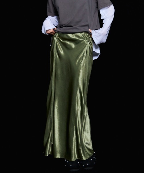 MAISON SPECIAL（メゾンスペシャル）の「Ribbon Satin Mermaid Skirt/リボンサテンマーメイドスカート（スカート・レディース・カーキ/ピンク/ブラック・36/38）」の3枚目の写真