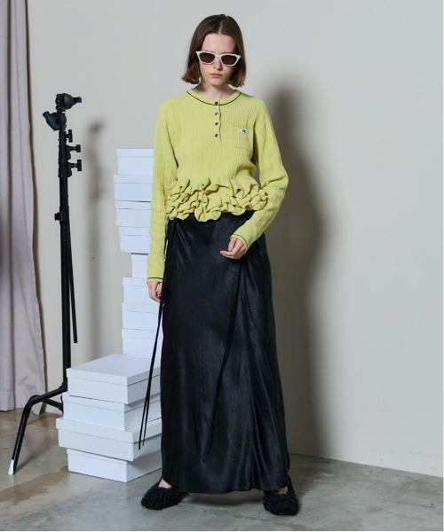 MAISON SPECIAL（メゾンスペシャル）の「Ribbon Satin Mermaid Skirt/リボンサテンマーメイドスカート（スカート・レディース・カーキ/ピンク/ブラック・36/38）」の8枚目の写真