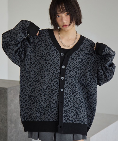 PBLIM（ページボーイリム）の「《UNISEX》レオパード柄カーディガン（カーディガン/ボレロ・レディース・チャコールグレー/ブラウン/ネイビー・SMALL/MEDIUM）」の2枚目の写真