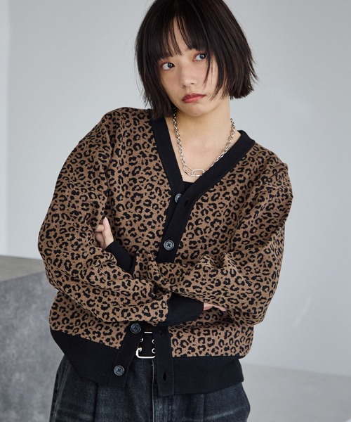 PBLIM（ページボーイリム）の「《UNISEX》レオパード柄カーディガン（カーディガン/ボレロ・レディース・チャコールグレー/ブラウン/ネイビー・SMALL/MEDIUM）」の5枚目の写真