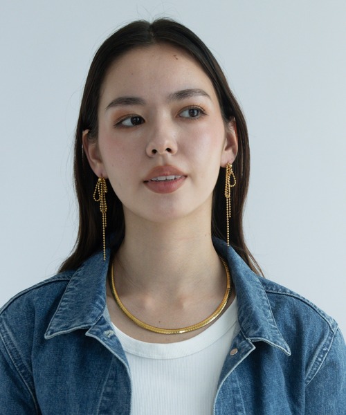 abaskdesign(アバスクデザイン)の「金属アレルギー対応 ボールチェーンリボンロングピアス(ピアス(両耳用)・レディース・ゴールド/シルバー・FREE)」の3枚目の写真