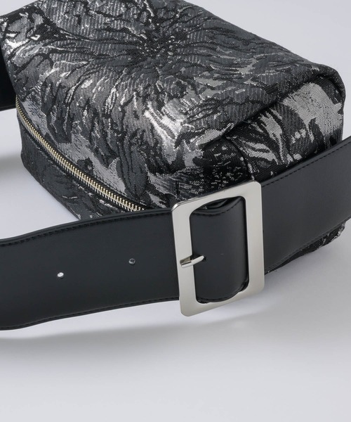 yae(ヤエ)の「Square bag / スクエアバッグ(ショルダーバッグ・レディース・レオパード/ブラック/ベージュ・FREE)」の10枚目の写真