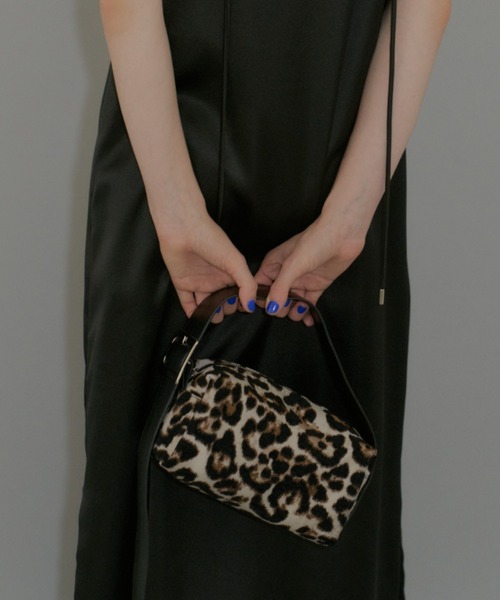 yae(ヤエ)の「Square bag / スクエアバッグ(ショルダーバッグ・レディース・レオパード/ブラック/ベージュ・FREE)」の16枚目の写真