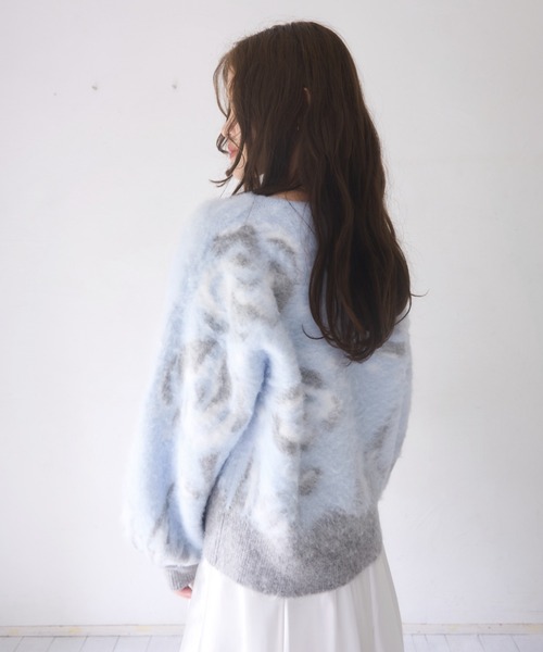 mellowneon（メロウネオン）の「ローズニュアンスデザインニット（ニット/セーター・レディース・ベージュ/サックスブルー・FREE）」の7枚目の写真