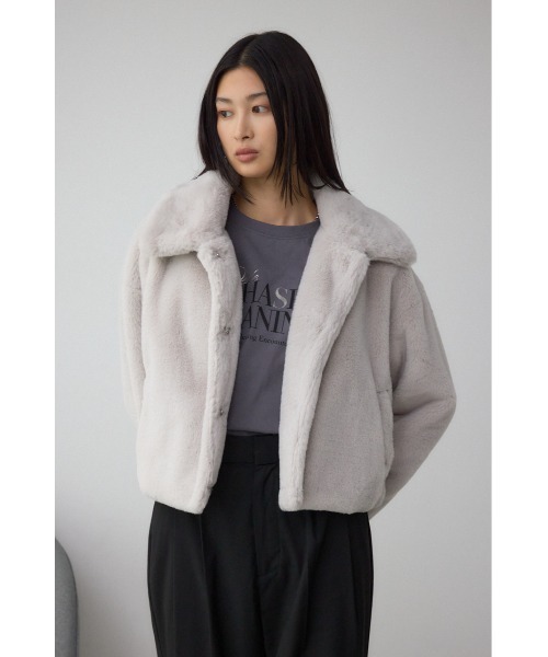 AZUL by moussy（アズールバイマウジー）の「スタンド2WAYファーショートコート（ブルゾン・レディース・アイボリー/ブラック/グレー/ブラウン系その他・SMALL/MEDIUM）」の10枚目の写真