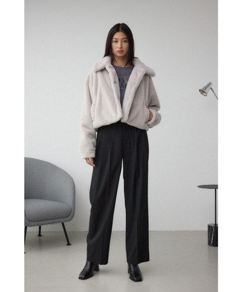 AZUL by moussy（アズールバイマウジー）の「スタンド2WAYファーショートコート（ブルゾン・レディース・アイボリー/ブラック/グレー/ブラウン系その他・SMALL/MEDIUM）」の11枚目の写真