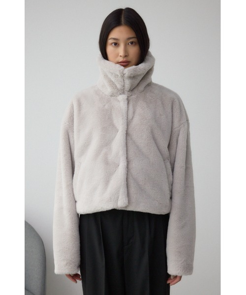 AZUL by moussy（アズールバイマウジー）の「スタンド2WAYファーショートコート（ブルゾン・レディース・アイボリー/ブラック/グレー/ブラウン系その他・SMALL/MEDIUM）」の12枚目の写真