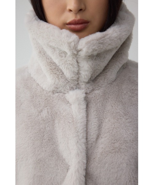 AZUL by moussy（アズールバイマウジー）の「スタンド2WAYファーショートコート（ブルゾン・レディース・アイボリー/ブラック/グレー/ブラウン系その他・SMALL/MEDIUM）」の15枚目の写真