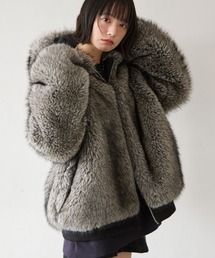 《UNISEX》ファーフードブルゾン