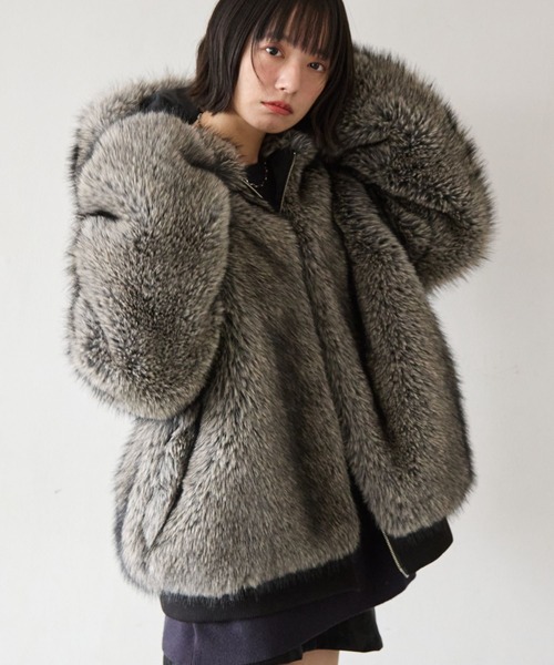 PBLIM（ページボーイリム）の「《UNISEX》ファーフードブルゾン（ブルゾン・レディース・ブラウン/グレー・FREE）」の2枚目の写真