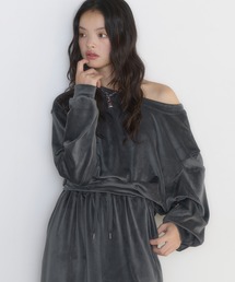 MSGirl（エムエスジーガール）の「ワンショルダーラインストーン入りセットアップ【スウェット/ベロア】（セットアップ）」