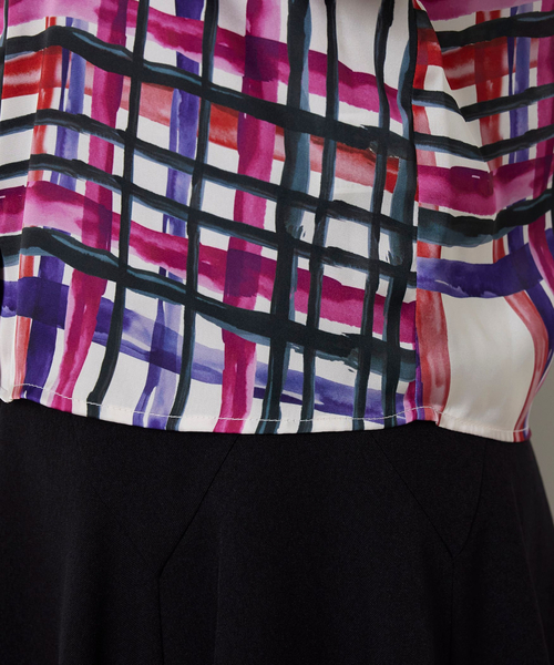 NARACAMICIE（ナラカミーチェ）の「【NARACAMICIE】【セットアップ対応】ビッグチェック柄サテン長袖シャツ衿ブラウス（シャツ/ブラウス・レディース・グリーン/ピンク・M/L/S）」の11枚目の写真