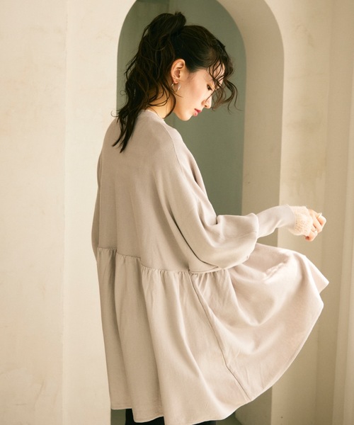 Lutim by u(ルチバイユー)の「Peplum knit volume top / ペプラムニットボリュームトップス(ニット/セーター・レディース・チャコールグレー/ナチュラル/ブラック・FREE)」の3枚目の写真