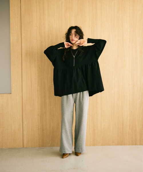 Lutim by u(ルチバイユー)の「Peplum knit volume top / ペプラムニットボリュームトップス(ニット/セーター・レディース・チャコールグレー/ナチュラル/ブラック・FREE)」の7枚目の写真