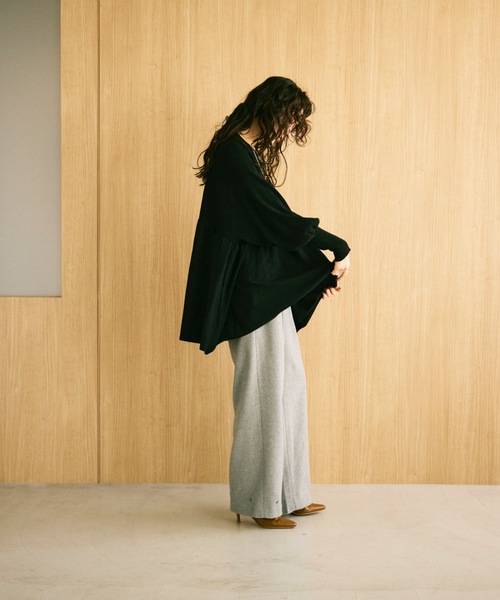 Lutim by u(ルチバイユー)の「Peplum knit volume top / ペプラムニットボリュームトップス(ニット/セーター・レディース・チャコールグレー/ナチュラル/ブラック・FREE)」の9枚目の写真