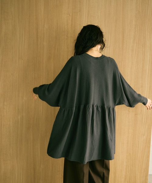 Lutim by u(ルチバイユー)の「Peplum knit volume top / ペプラムニットボリュームトップス(ニット/セーター・レディース・チャコールグレー/ナチュラル/ブラック・FREE)」の17枚目の写真