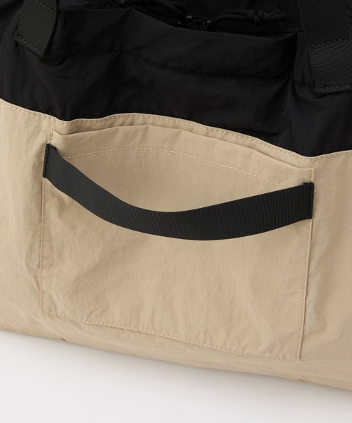 COLONY 2139（コロニートゥーワンスリーナイン）の「超軽量290g 撥水ポケッタブルラージトートバッグ（トートバッグ・メンズ・ベージュ/ブラック・FREE）」の15枚目の写真