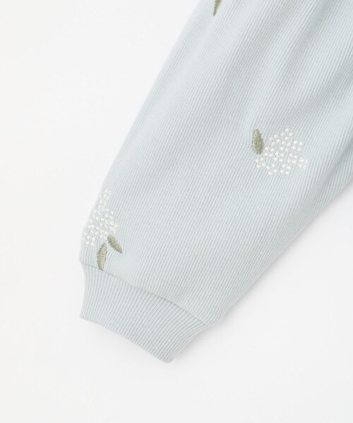 SHOO・LA・RUE（シューラルー）の「【100-150cm】フラワー刺繍リブカーデガン（カーディガン/ボレロ・キッズ・アイボリー/サックスブルー・10/11/12/13/14/15 ）」の6枚目の写真