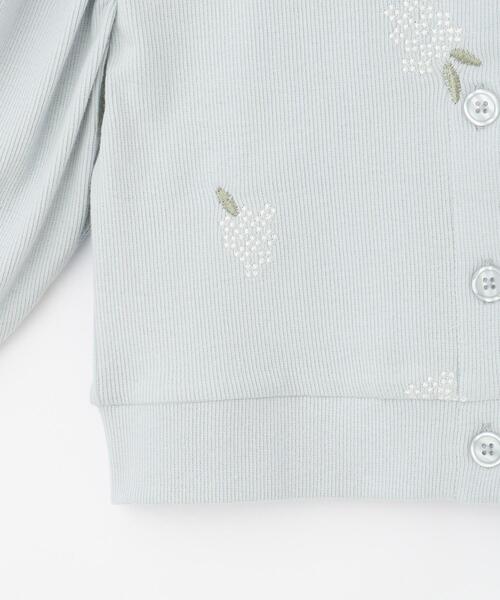 SHOO・LA・RUE（シューラルー）の「【100-150cm】フラワー刺繍リブカーデガン（カーディガン/ボレロ・キッズ・アイボリー/サックスブルー・10/11/12/13/14/15 ）」の7枚目の写真