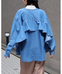 Doumoi（ドゥモエ）の「ライトデニム　後ろ　BIGフリル　デザイン　ジャケット　ジージャン（デニムジャケット）」