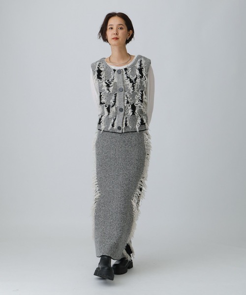 LEPSIM（レプシィム）の「フリンジベスト＊スカート《2点セット》 595306（ワンピース・レディース・ブラック/ホワイト・FREE）」の2枚目の写真