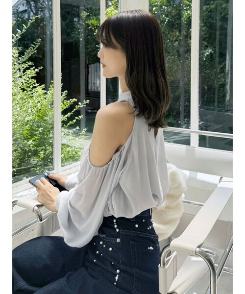 MERCURYDUO(マーキュリーデュオ)の「シフォンアメスリオフショルブラウス(シャツ/ブラウス・レディース・ベビーピンク/オフホワイト/ライトグレー・FREE)」の16枚目の写真