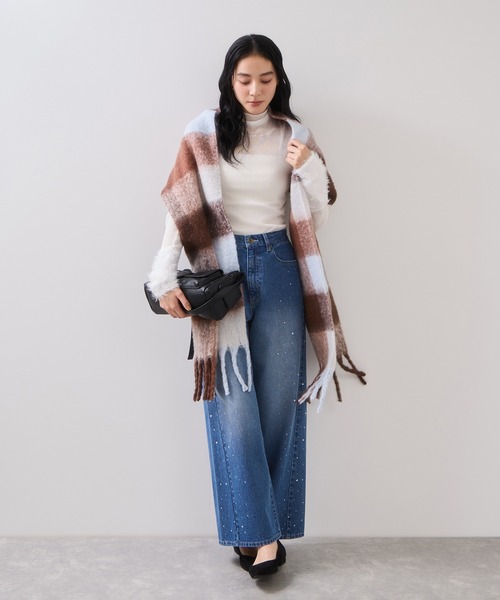 VIS（ビス）の「ふわふわフリンジチェックマフラー/静電気防止（マフラー・レディース・チャコールグレー/イエロー系その他2/ブラウン系その他3/ブルー系その他4・FREE）」の6枚目の写真