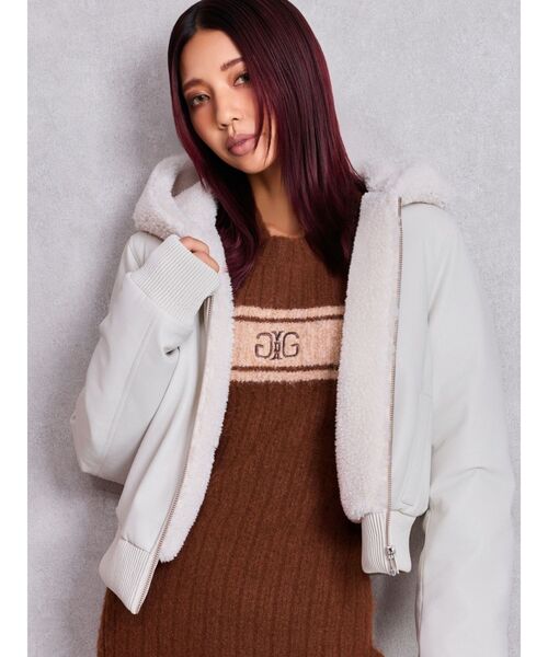 GYDA(ジェイダ)の「Hoodie フェイクレザーコート(ダウンジャケット/コート・レディース・その他1/アイボリー/ブラック・FREE)」の4枚目の写真
