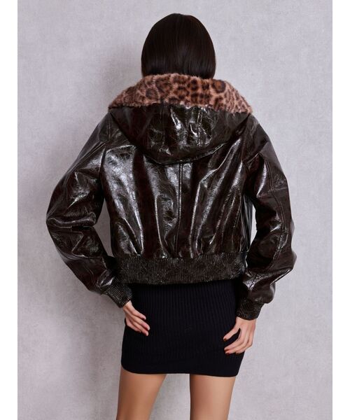 GYDA(ジェイダ)の「Hoodie フェイクレザーコート(ダウンジャケット/コート・レディース・その他1/アイボリー/ブラック・FREE)」の4枚目の写真