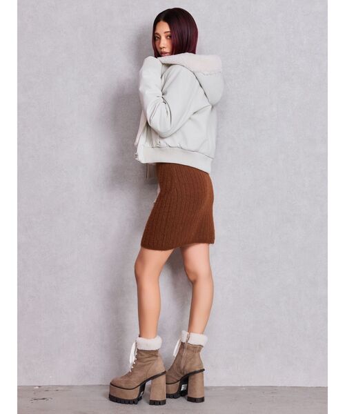 GYDA(ジェイダ)の「Hoodie フェイクレザーコート(ダウンジャケット/コート・レディース・その他1/アイボリー/ブラック・FREE)」の14枚目の写真