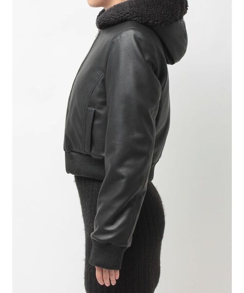 GYDA(ジェイダ)の「Hoodie フェイクレザーコート(ダウンジャケット/コート・レディース・その他1/アイボリー/ブラック・FREE)」の16枚目の写真