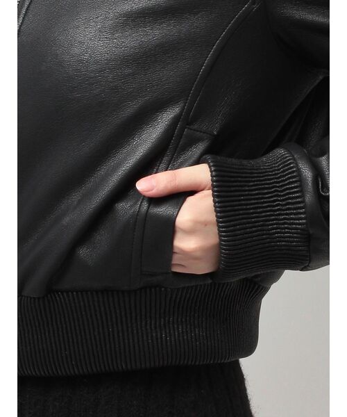 GYDA(ジェイダ)の「Hoodie フェイクレザーコート(ダウンジャケット/コート・レディース・その他1/アイボリー/ブラック・FREE)」の20枚目の写真